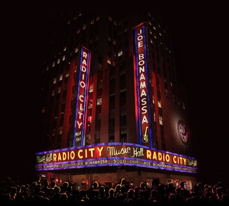 Joe Bonamassa: Live At Radio City Music Hall 2015, 1 CD und 1 DVD