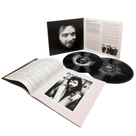 Text: "Roky Erickson and the Aliens." Zwei Schallplatten, ein Booklet, ein Foto von einem Mann mit Bart.