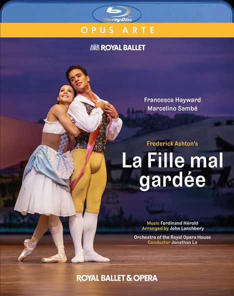 "Francesca Hayward, Marcelino Sambé, Frederick Ashton's La Fille mal gardée, Royal Ballet & Opera. Tanzpaar umarmt sich."