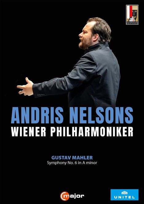 "Andris Nelsons, Wiener Philharmoniker, Gustav Mahler Symphony No. 6 in A minor." Dirigent in dunklem Anzug mit Logo.