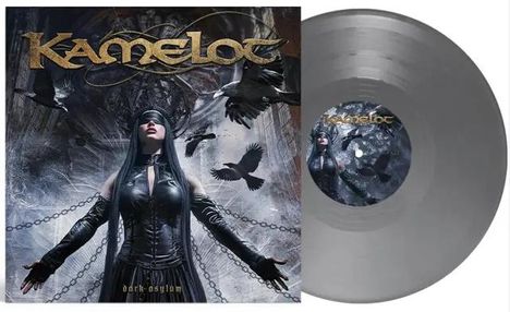 "Kamelot" und "dark asylum" auf einem Cover: Frau in Leder mit Vögeln, dunkles, mystisches Design, graue Schallplatte.