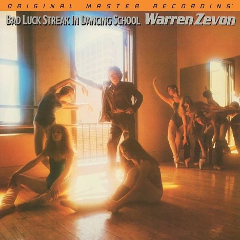"Bad Luck Streak in Dancing School", "Warren Zevon". Tänzerinnen in warmer, sonniger Beleuchtung in einem Raum.