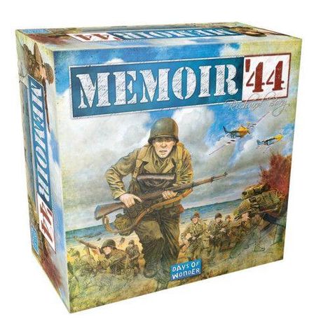 "MEMOIR '44" in großen Buchstaben. Darunter ein Soldat in Action, Flugzeuge und Truppen. Text "Days of Wonder".