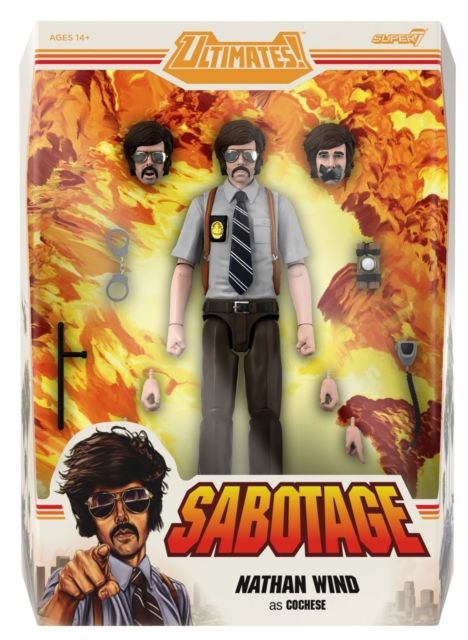 Verpackung mit "Ultimates!", "Sabotage", "Nathan Wind als Cochese". Enthält Actionfigur und Zubehör vor Flammenhintergrund.