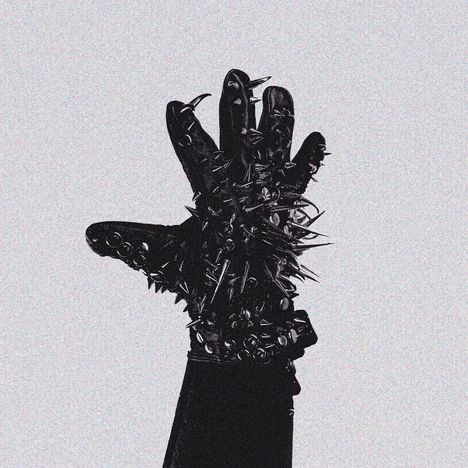 Illustration einer erhobenen, schwarz-weißen Hand mit Nieten und Spikes auf einem hellen Hintergrund.