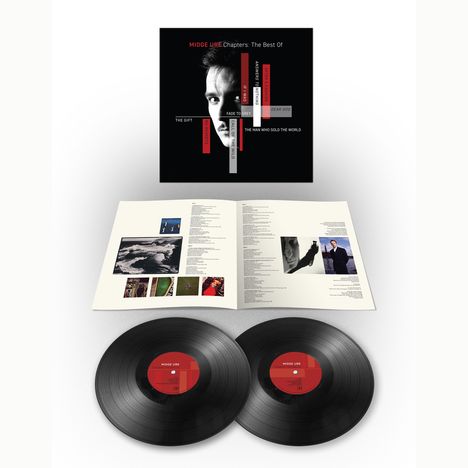 Es steht "MIDGE URE Chapters: The Best Of". Zu sehen sind eine Schallplattenhülle, ein Booklet und zwei Vinyl-Schallplatten.