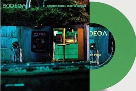 Text oben: "BODEGA LITERARY WORLD / HEART IS BROKEN". Grüne Schallplatte zeigt einen beleuchteten Laden bei Nacht.