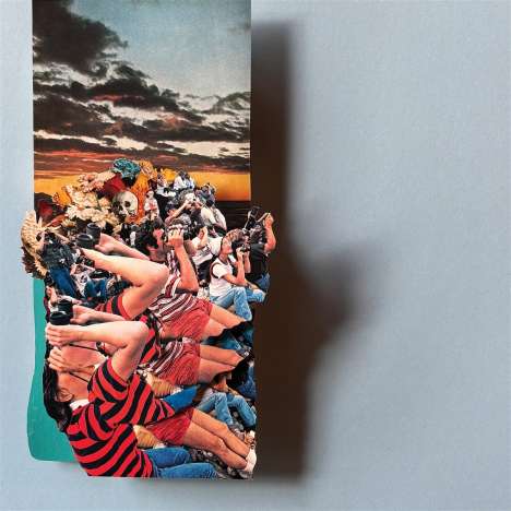 Keine Texte vorhanden. Eine Collage mit vielen Menschen, die in die Ferne schauen, vor einem Sonnenuntergang.