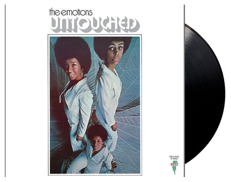 "the emotions UNTOUCHED" steht oben. Drei Frauen in weißen Outfits blicken nach oben. Rechts ist eine Schallplatte.