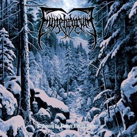 Ein stilisiertes Logo, darunter "Awakening the Land of Eternal Silence". Schneebedeckter Wald in düsteren Farben.