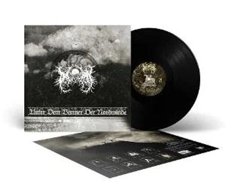 Umschlagtext: "Unter Dem Banner Der Nordwinde". Zeigt eine Vinylplatte und das dazugehörige Albumcover in dunklen Farbtönen.