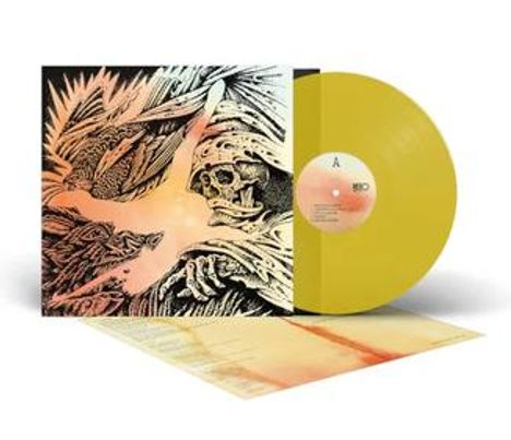 Ein gelbes Vinyl mit Cover eines Skeletts, eines Vogels und eines Wolfes in Illustrationsstil. Beilage mit Texten.