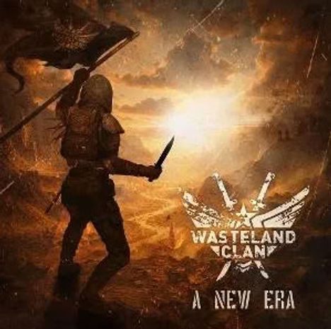 "WASTELAND CLAN" und "A NEW ERA". Eine Person hält eine Flagge in einer postapokalyptischen Landschaft bei Sonnenuntergang.