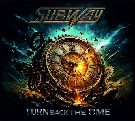 "SUBWAY" und "TURN BACK THE TIME" sind geschrieben. Eine alte Uhr explodiert im Weltraum, umgeben von Zahnrädern.