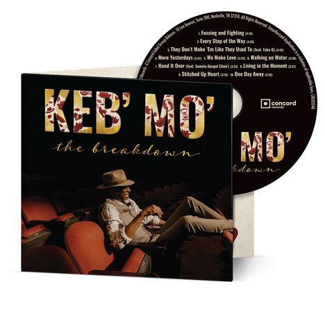 "KEB' MO' the breakdown" steht auf dem Albumcover. Eine Person mit Hut sitzt entspannt in einem leeren Theatersaal.