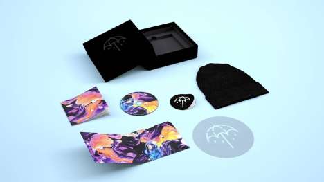 Bring Me The Horizon: That's The Spirit (Boxset), 1 CD und 3 Merchandise