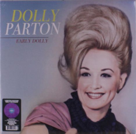 Text: "Dolly Parton", "Early Dolly". Frau mit hoher Frisur und Lächeln, lila Hintergrund.