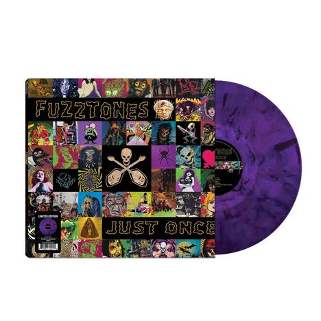 Ein Schallplattencover mit den Worten "FUZZTONES" und "JUST ONCE" in gruseliger Schrift, daneben eine lila Vinyl-Schallplatte.