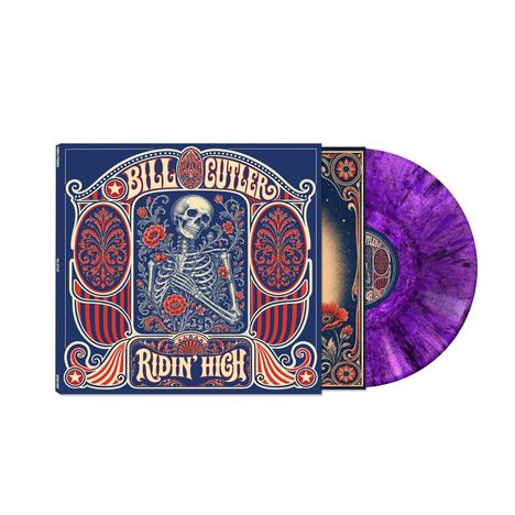 "BILL CUTLER" und "RIDIN' HIGH" in geschwungenen Buchstaben. Skelett mit Blumen, blau-rote Verzierung, lila Vinyl.