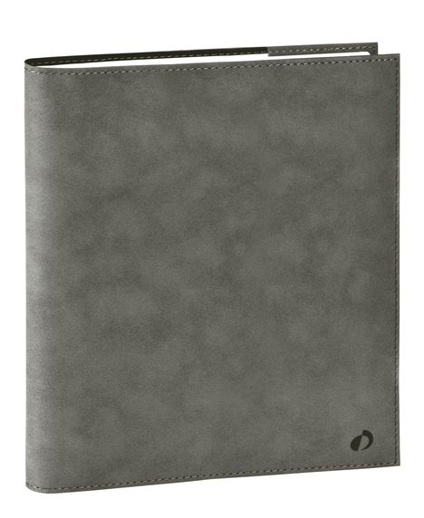 Grauer Ordner mit glatter Oberfläche, Logo unten rechts. Dicke Nähte an den Kanten sichtbar.