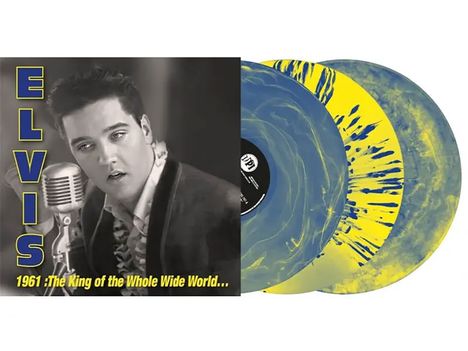ELVIS, 1961: The King of the Whole Wide World. Schwarz-weißes Porträt, blau-gelbe Schallplatten.