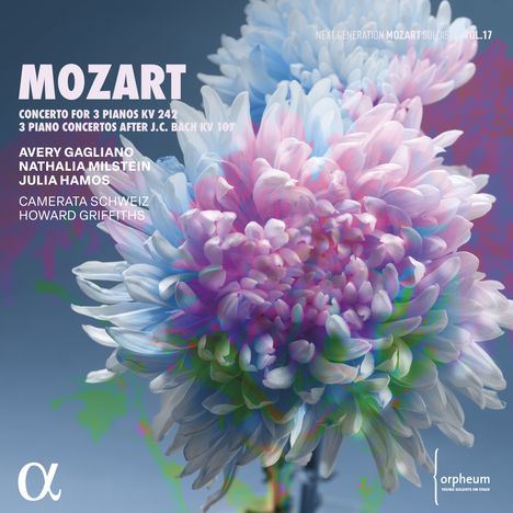 Texte: MOZART, Concerto for 3 Pianos KV 242. Dahinter eine große, bläulich-rosafarbene Blume auf dunklem Hintergrund.