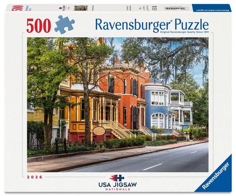 "500 Ravensburger Puzzle, USA Jigsaw Nationals. Bild: Bunte, historische Häuser und Straße mit Bäumen im Vordergrund."