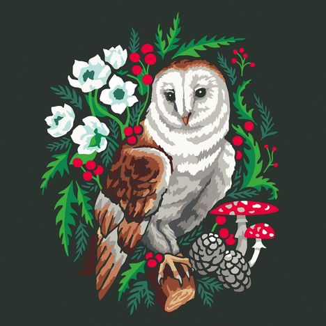 Eine Eule sitzt inmitten von weißen Blumen, roten Beeren und Pilzen, umgeben von grünen Blättern. Eine Illustration.