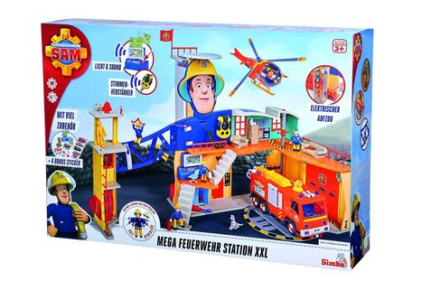 "Feuerwehrmann Sam", "Mega Feuerwehr Station XXL", "Mit viel Zubehör", "Elektrischer Aufzug". Spielset mit Figuren.