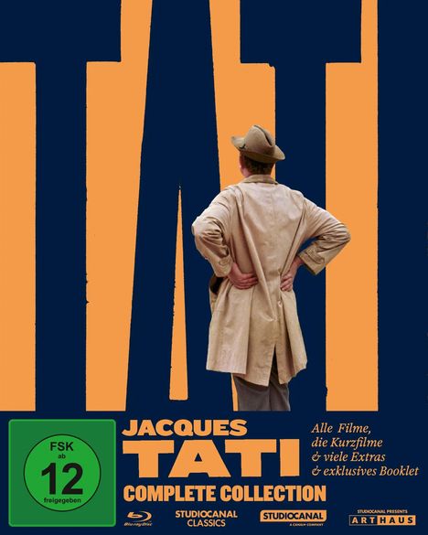 "Jacques Tati Complete Collection. FSK ab 12. Mann im Trenchcoat schaut auf das Wort 'TATI'."