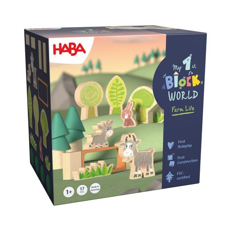 Logo "HABA", "My First Block World: Farm Life", "First Roleplay", "First Construction", "FSC-certified". Spielzeugszene mit Tieren und Bäumen.