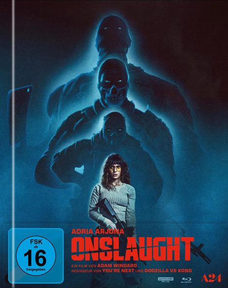 Text: "Adria Arjona, Onslaught, Ein Film von Adam Wingard, FSK ab 16 freigegeben." Frau mit Gewehr vor blauen Silhouetten.
