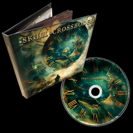 CD und Cover zeigen "Skull & Crossbones: Time". Design mit Uhr und römischen Ziffern in mystischer Atmosphäre.