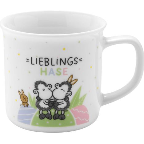 "LIEBLINGS HASE" steht auf einer Tasse. Zwei schäfchenähnliche Figuren, eine mit Hasenohren, umarmen sich liebevoll.