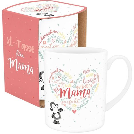 „XL-Tasse für Mama“, Wörter in Herzform: „wunderschön, klug, mutig, lieb, lustig“. Illustration eines Schafs.