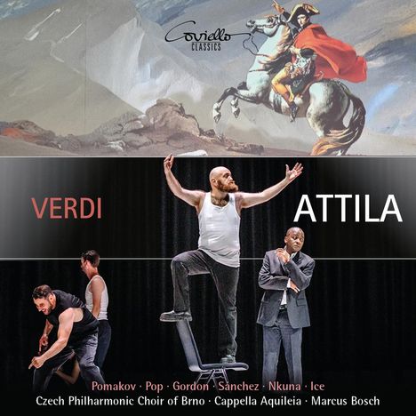 Text: "VERDI ATTILA". Szene mit drei Männern auf der Bühne, einer steht auf einem Stuhl. Im Hintergrund ein Reitergemälde.