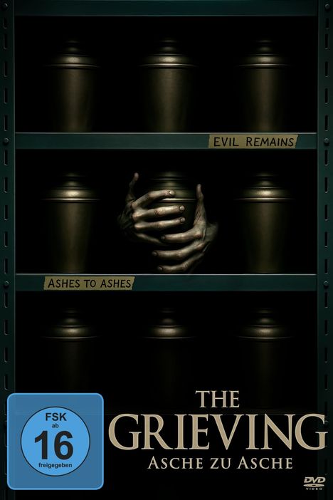 "EVIL REMAINS", "ASHES TO ASHES", "THE GRIEVING ASCH...". Hände halten eine Urne, umgeben von weiteren Urnen in einem Regal.