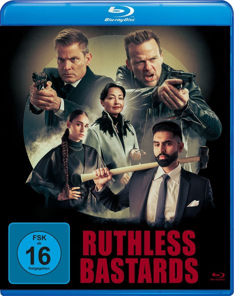 RUTHLESS BASTARDS, FSK ab 16. Personen mit Waffen und entschlossenen Ausdrücken, eine Person hält einen Hammer.
