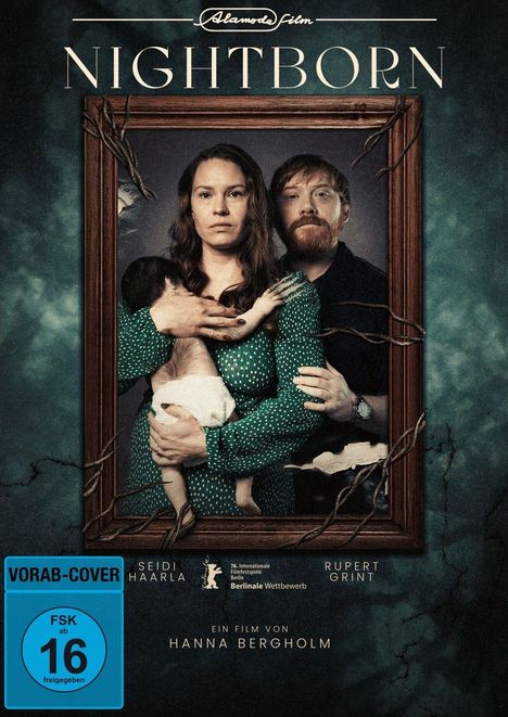 Texte: "Nightborn", "Seidi Haarla", "Rupert Grint", "Ein Film von Hanna Bergholm".  
Ein Paar mit Baby in einem rustikalen Rahmen.