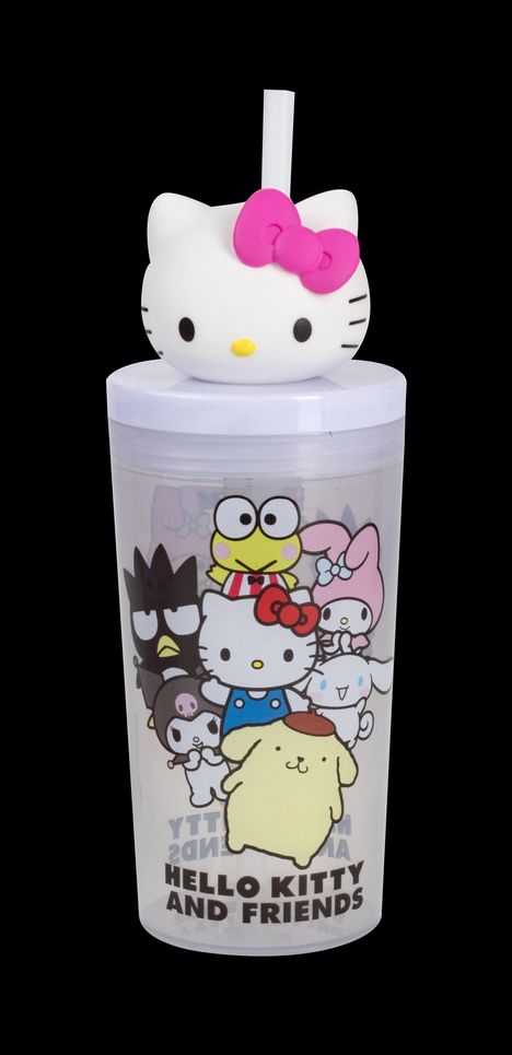 "HELLO KITTY AND FRIENDS". Becher mit Hello Kitty-Motiv; oben ein 3D-Kopf mit Schleife, darunter Illustrationen von Figuren.