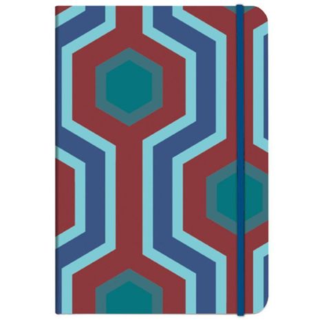 Geometrisches Muster in Blau und Rot mit sechseckigen Formen. Ein elastisches Band ist an der rechten Seite angebracht.