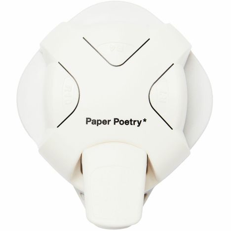 "Paper Poetry*" steht auf einem weißen, runden Kunststoffgerät mit vier symmetrischen Erhebungen.