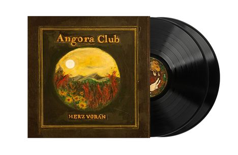 Ein Albumcover mit dem Text "Angora Club" oben und "Herz voran" unten. Darauf eine Landschaft mit Vollmond.