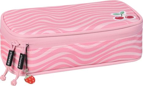 "Смаепп". Rosa Etui mit Wellenmuster, Kirsch-Logo und Erdbeeranhänger am Reißverschluss.