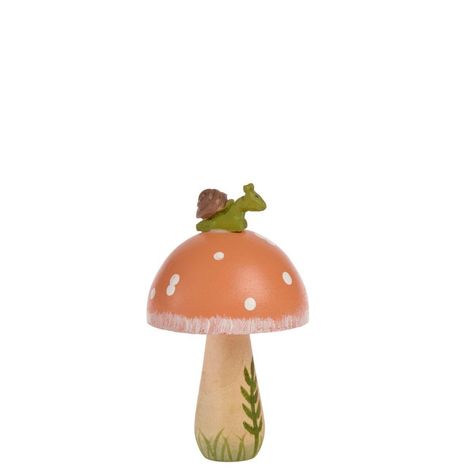 Eine kleine, grüne Schnecke sitzt auf einem orangefarbenen Pilz mit weißen Punkten. Unten sind grüne Grasmuster.