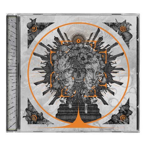 Zwei Gesichter, ein Totenkopf und Blumen in einem komplexen Muster, umgeben von einem orangefarbenen Kreis.