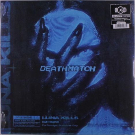 „DEATHMATCH“, „LUNA KILLS“, „CONTENT WARNING: DEATH, BLOOD, VIOLENCE“. Eine blaue Illustration eines Gesichts hinter Fingern.