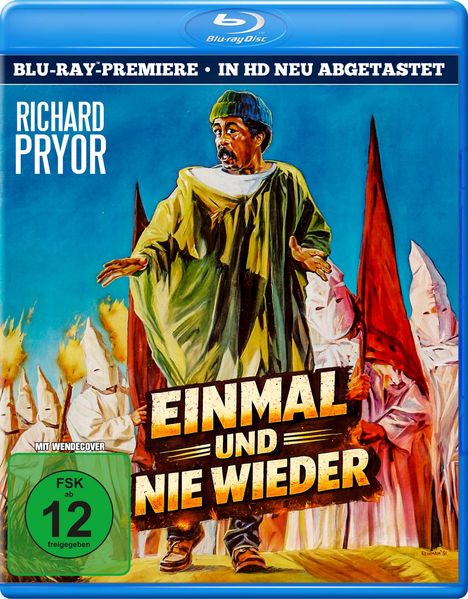 Richard Pryor steht erschrocken inmitten von Menschen mit Klan-Kutten. Text: "Einmal und nie wieder", FSK 12.