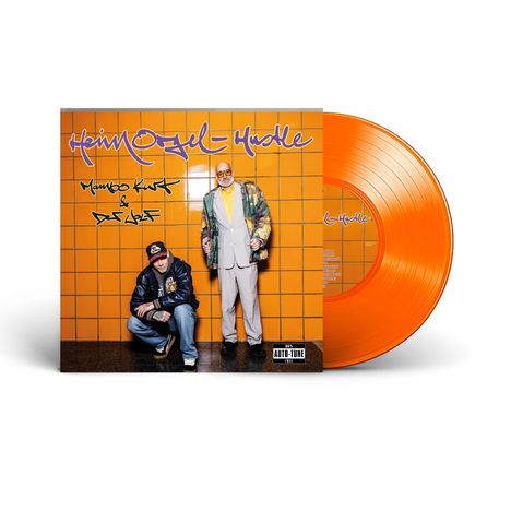 "Himmel & Hölle", "Mambo Kurt & Disko" - Zwei Männer vor orange gefliester Wand, einer im Anzug, einer hockend in Jeans. Orange Vinyl.