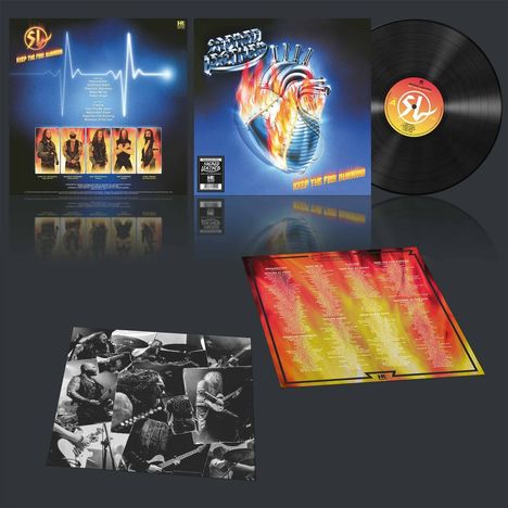 Cover-Artwork mit "Keep the Fire Burning" und Herz umgeben von Flammen. Enthält Vinyl, Fotocollage und Liedertexte.